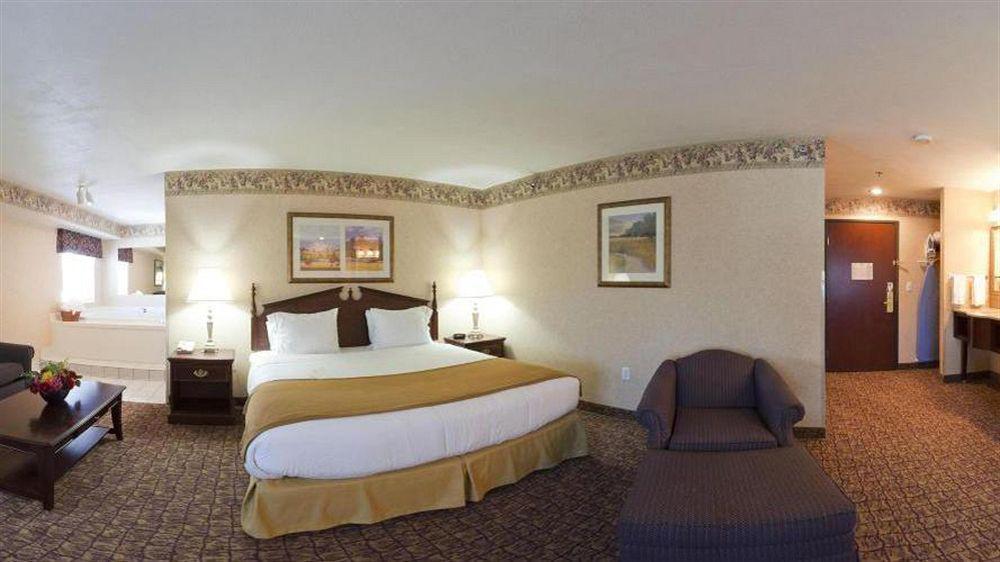 Holiday Inn Express Wenatchee By Ihg Екстериор снимка