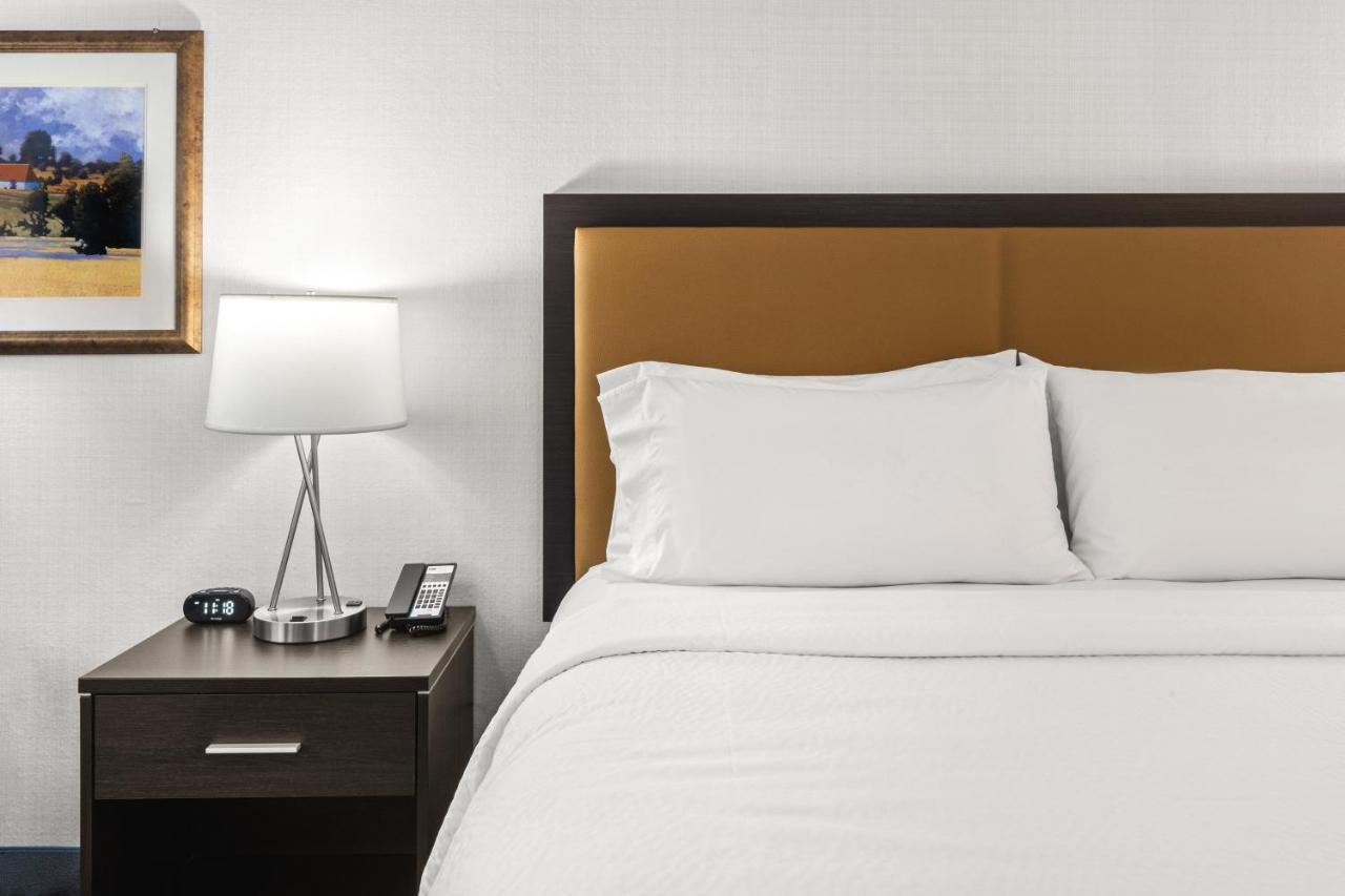Holiday Inn Express Wenatchee By Ihg Екстериор снимка