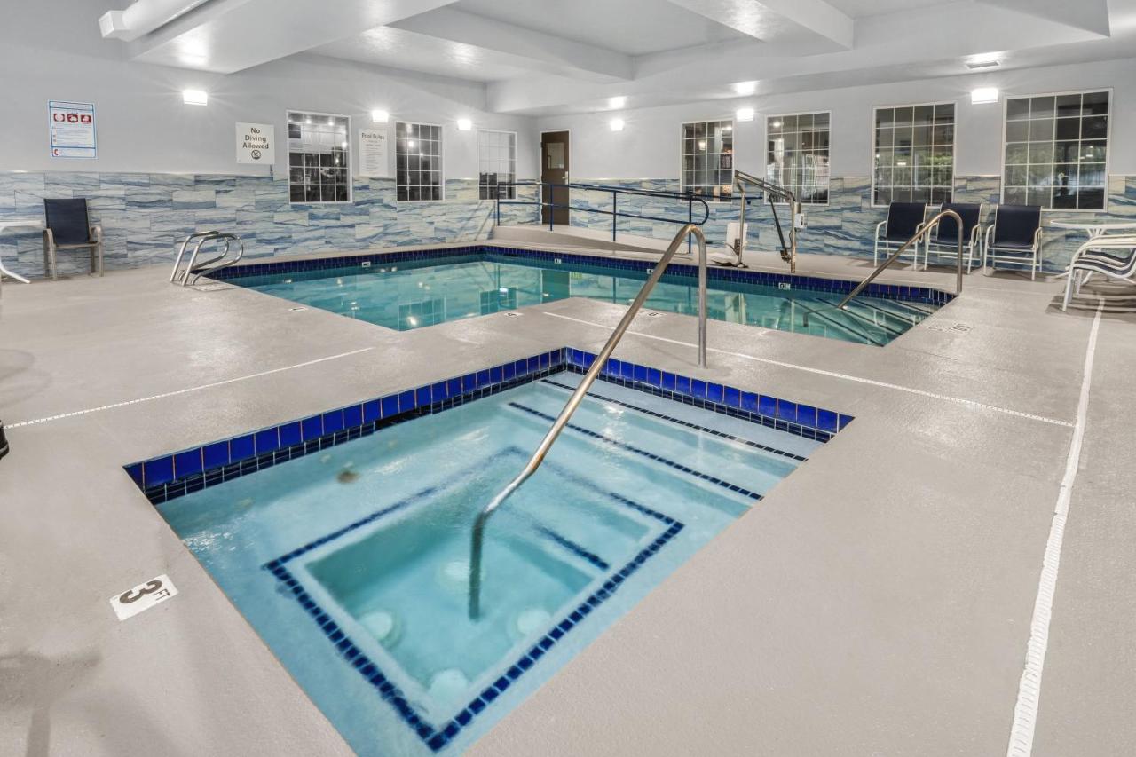 Holiday Inn Express Wenatchee By Ihg Екстериор снимка