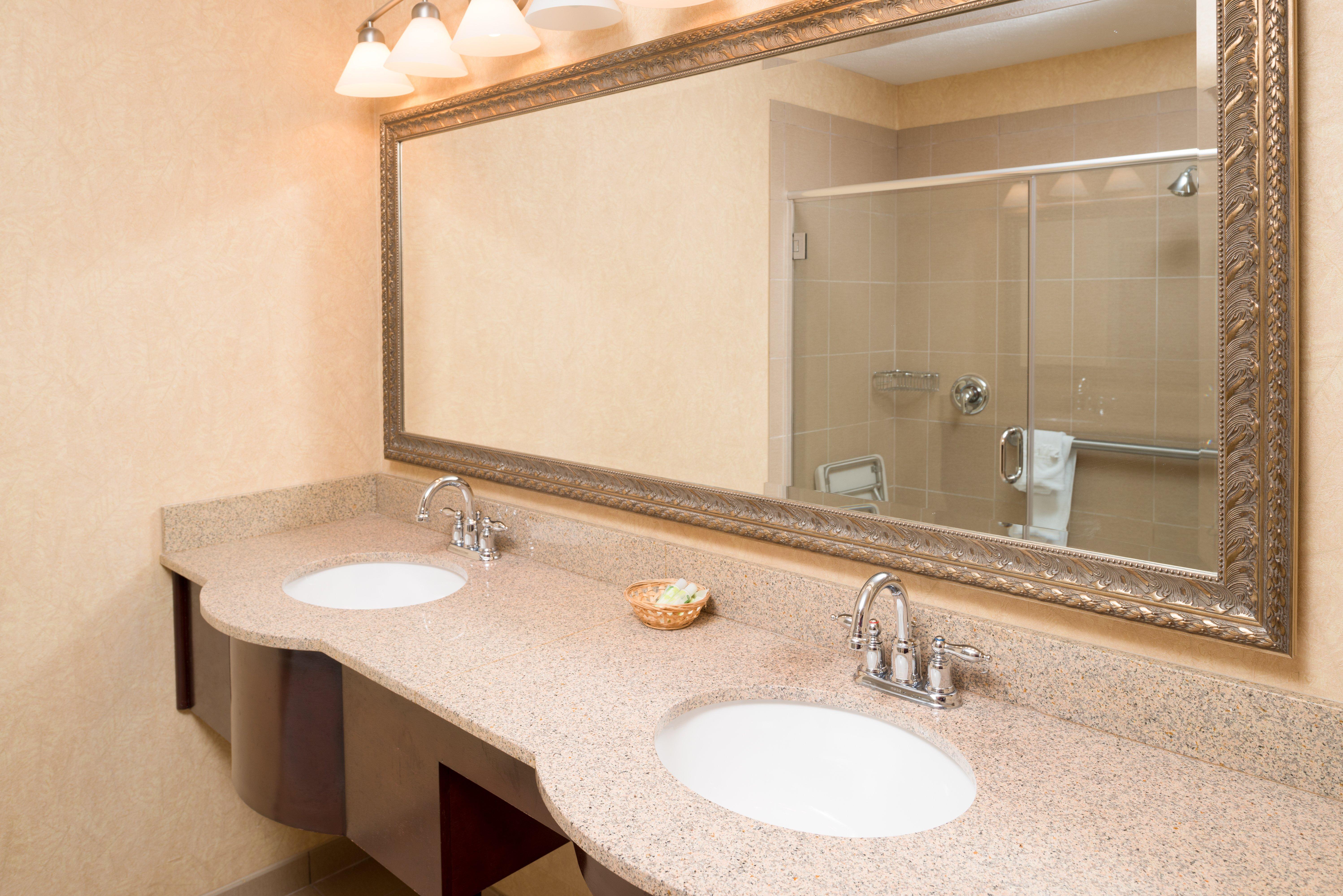 Holiday Inn Express Wenatchee By Ihg Екстериор снимка