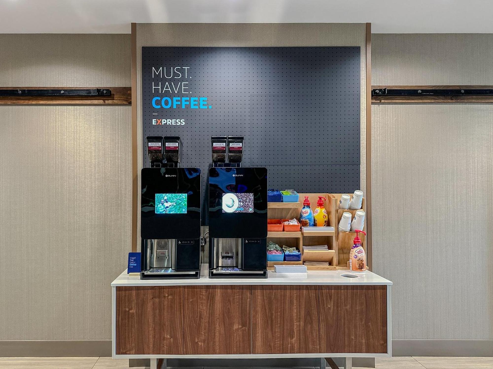 Holiday Inn Express Wenatchee By Ihg Екстериор снимка
